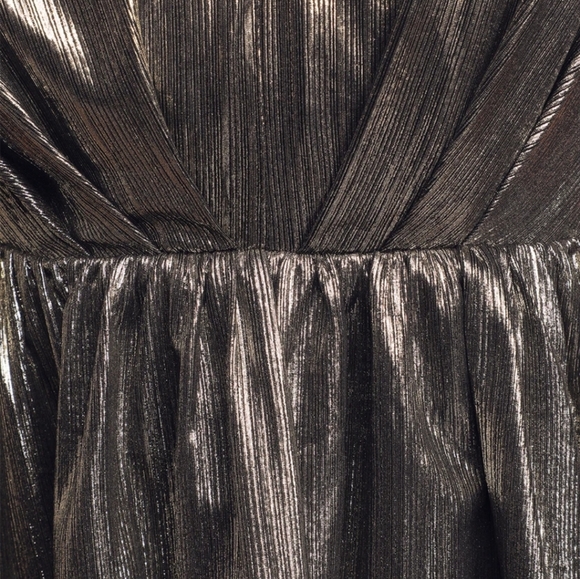 ⤵️💛SOLD💛NEW! LULU's Gold Metallic Mini Dress Medium - Picture 10 of 15